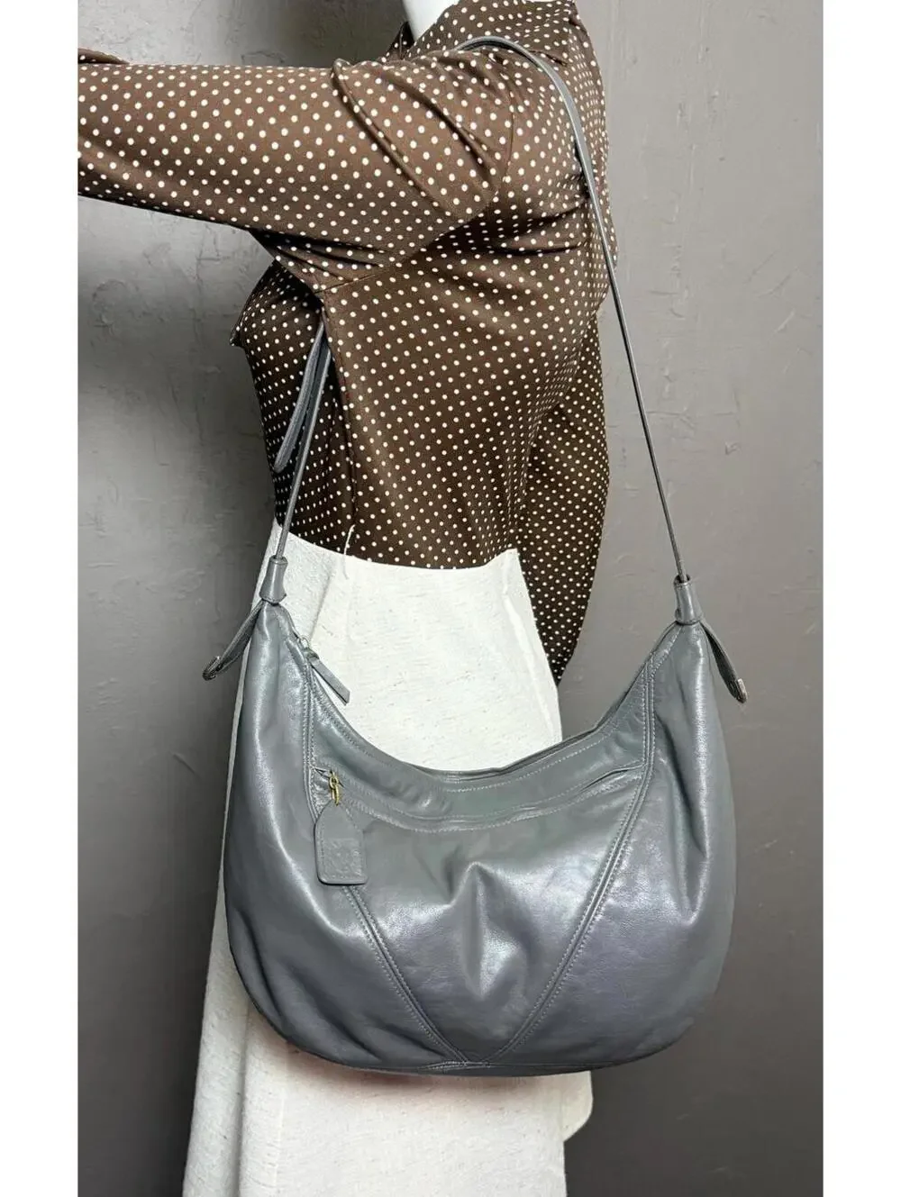 1990's Hobo Bag Gray Leather Minimalist Shoulder Bag from Anne Klein